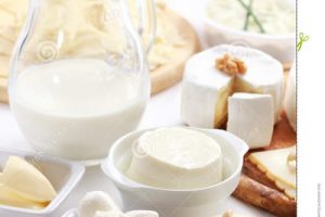 ＂一杯羊奶=三杯牛奶＂ 羊奶业将成健康产业重要力量