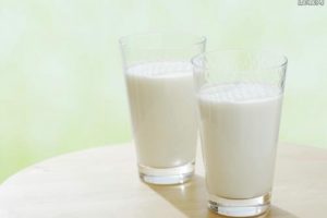 孕妇喝羊奶好还是牛奶好？